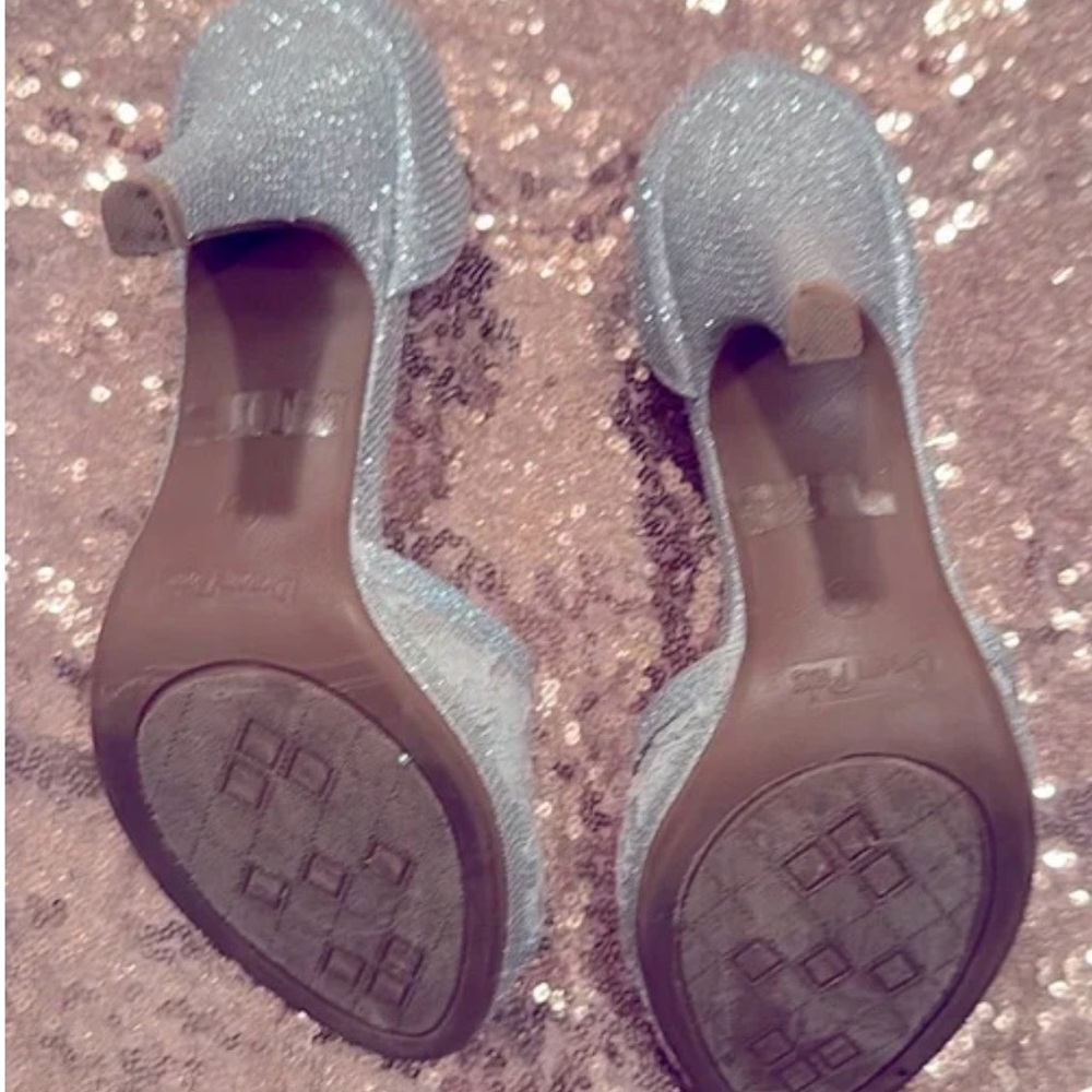 BRAND NEW Dream Pairs Glittery Silver Lace Heels - Picture 7 of 7